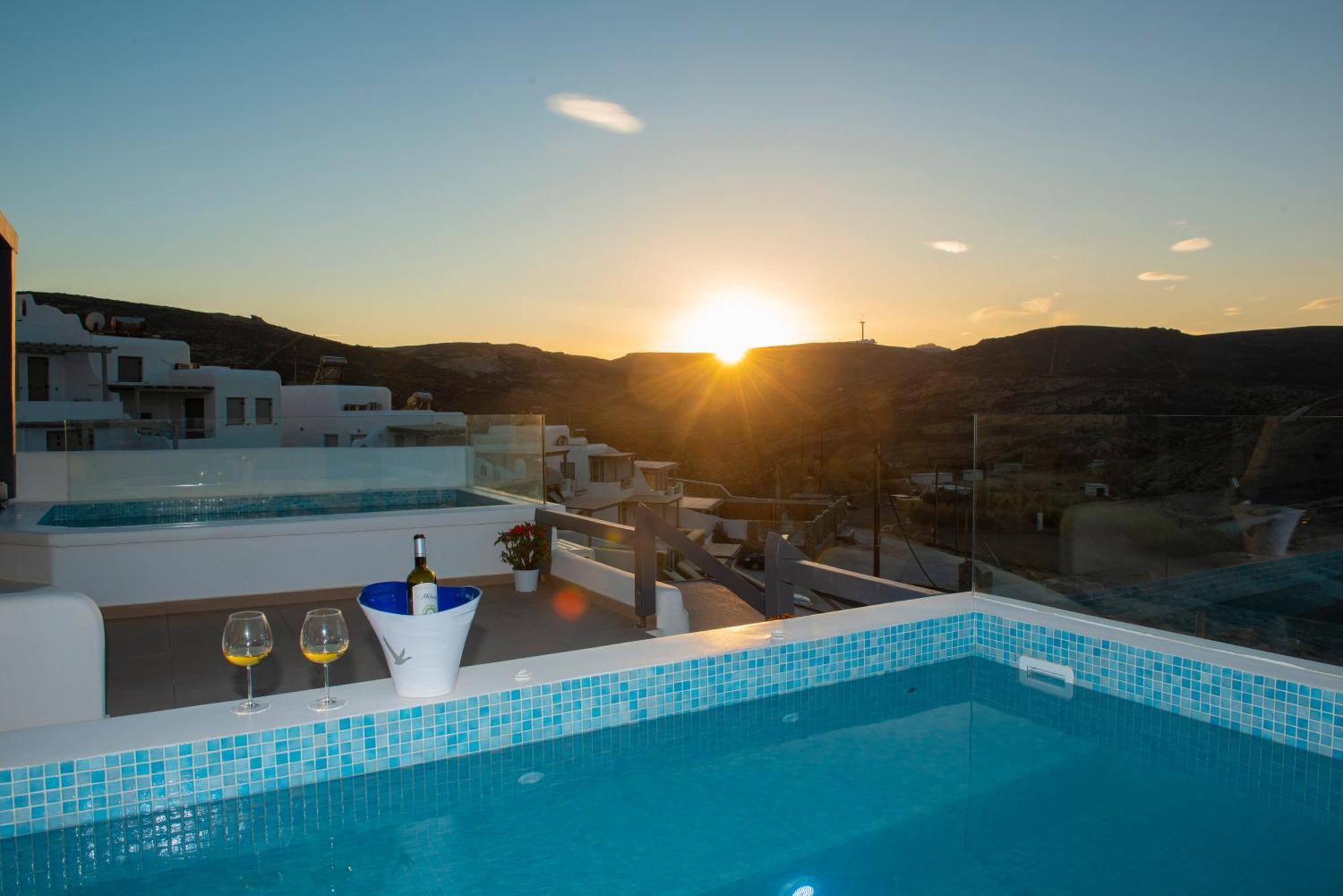 Myrsini'S Luxury Suites Merchia Mykonos Town エクステリア 写真