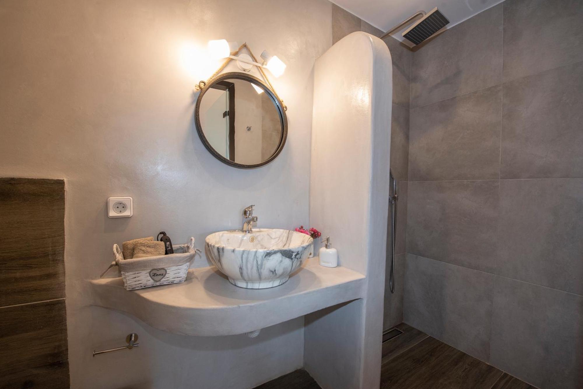 Myrsini'S Luxury Suites Merchia Mykonos Town エクステリア 写真