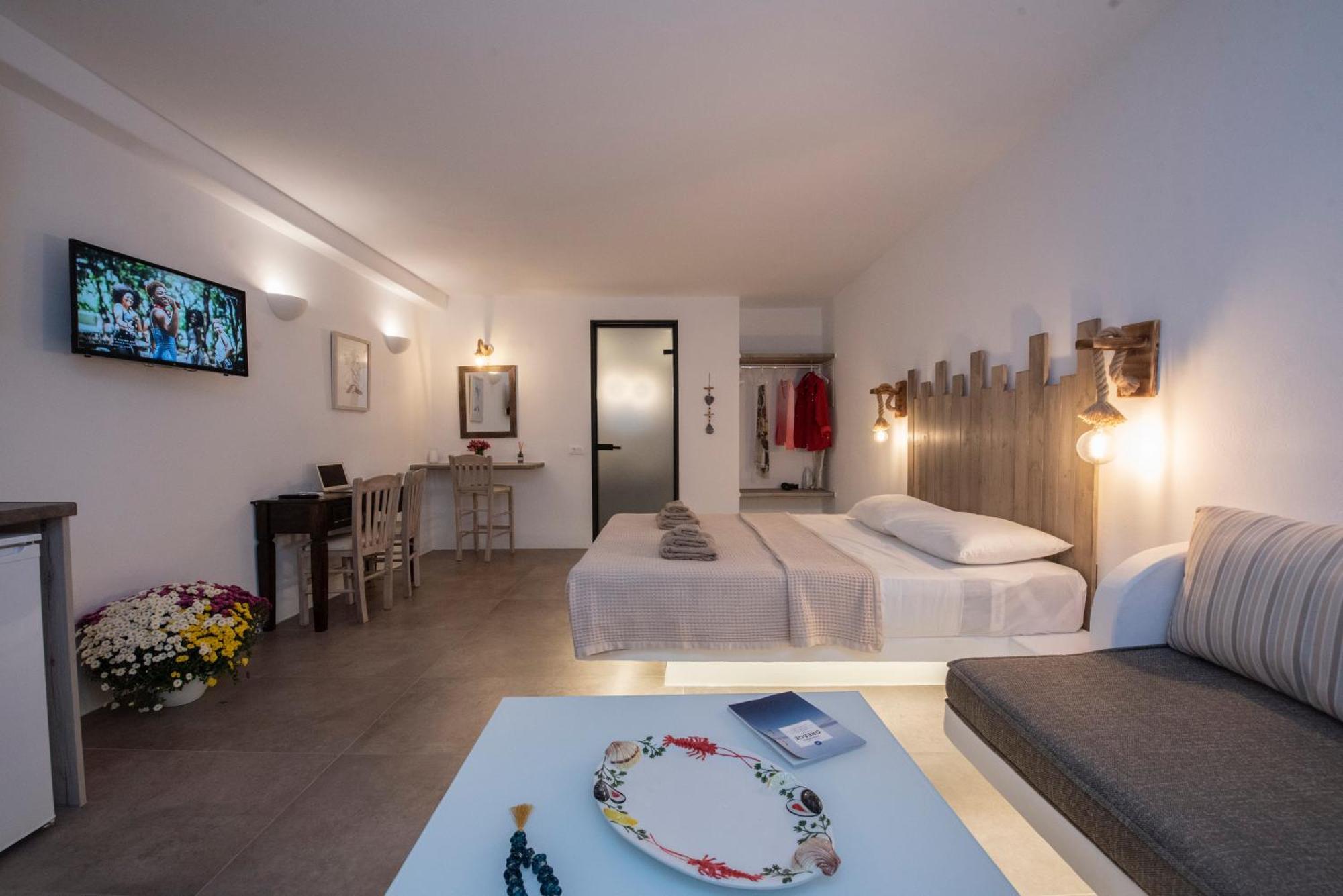 Myrsini'S Luxury Suites Merchia Mykonos Town エクステリア 写真