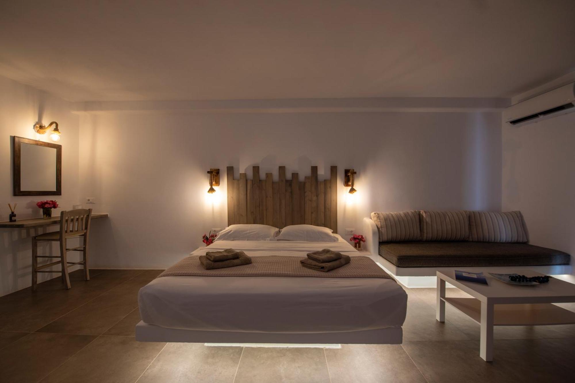 Myrsini'S Luxury Suites Merchia Mykonos Town エクステリア 写真