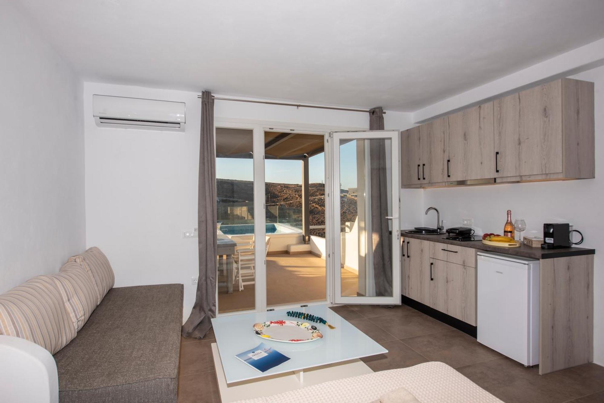Myrsini'S Luxury Suites Merchia Mykonos Town エクステリア 写真